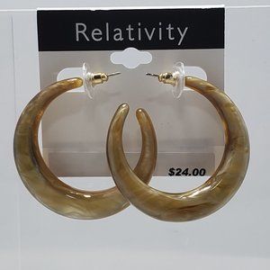 Relativity marbled thick tortoise hoop earring